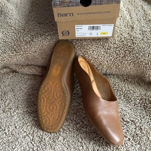 Born Bryar tan leather mules. Size 39/8